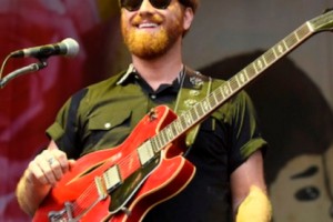 Марк Нопфлер появится в сольном альбоме лидера Black Keys