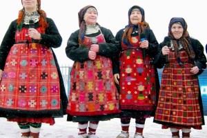 В Сети опубликовали новогодний клип «Бабушек из Бураново» 