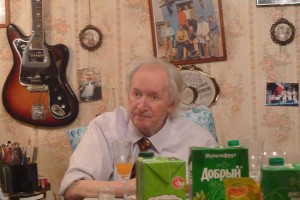 Осиротели "Поющие гитары": в Питере скончался основатель ВИА Анатолий Васильев