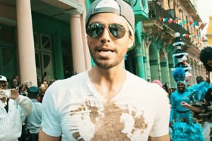 Энрике Иглесиас представил клип на песню Subeme la Radio