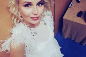 Полина Гагарина объявила о творческих планах.