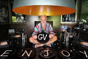 Танцующий миллионер, король Instagram и самый счастливый человек: Джанлука Вакки