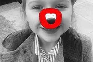 Малышка Харпер Бекхэм поздравила подписчиков с Днем красного носа