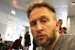 Оскар Кучера просидел на украинской границе дольше, чем Елена Воробей, но его пропустили