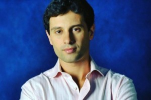 Антон Макарский может в третий раз стать папой