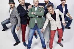 Алексей Кортнев готовит стендап-мюзикл для «Несчастного случая»