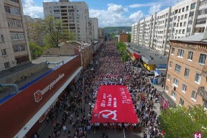 «Бессмертный полк» в Саратове собрал 81 тысячу человек