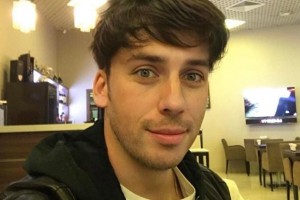 Максим Галкин опубликовал видео с плачущей дочерью