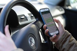 КАК ИЗБАВИТЬСЯ ОТ ТЯГИ К СМАРТФОНУ ЗА РУЛЁМ