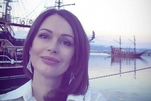 ИРИНА БЕЗРУКОВА СОЖАЛЕЕТ, ЧТО ВЗЯЛА ФАМИЛИЮ ВТОРОГО МУЖА