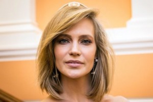 Муж Глюкозы запретил ей сниматьcя в кино из-за сцены поцелуя с Алексеем Чадовым