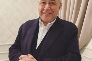 Евгений Петросян проиграл суд соседке