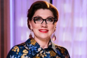 Роза Сябитова сыграет свадьбу с прорабом