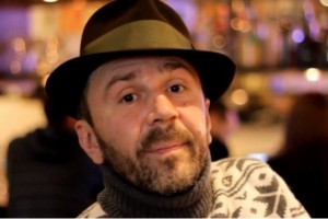 Сергей Шнуров представил «туалетное чтиво» о группе «Ленинград»