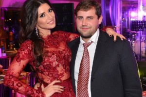 Мужа певицы Жасмин приговорили к 7,5 годам тюрьмы за кражу $700 миллионов