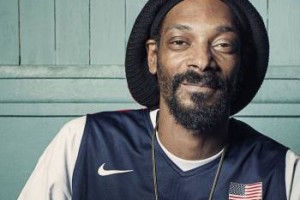 Snoop Dogg в новом клипе высмеял коллегу