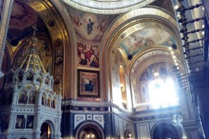 В Москве закрыт доступ к мощам Николая Чудотворца