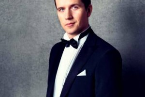Актер сериала "Остров" Денис Косяков стал отцом второй раз