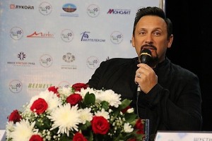 СТАС МИХАЙЛОВ ПООБЕЩАЛ ВПРЕДЬ НЕ ВОЕВАТЬ С ПРЕССОЙ