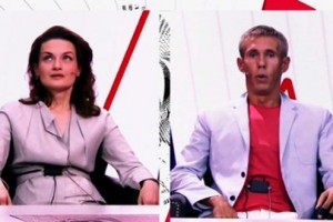 Алексей Панин ходит голым перед дочерью