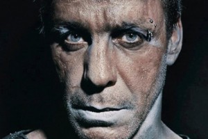 Солист Rammstein попросил «спасти» его от российских звезд