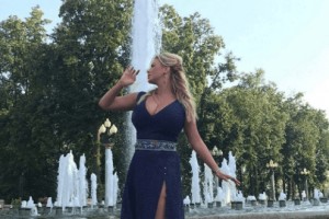 Анна Семенович сексуально поздравила гендиректора Муз-ТВ Армана Давлетярова