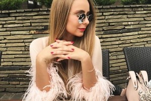 Дочка Татьяны Навки выпустила новый видеоклип