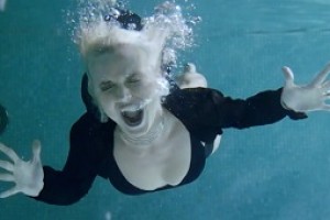 Полина Гагарина показала «Драмы больше нет»