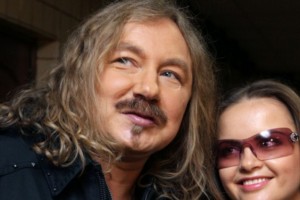 Игорь Николаев порадовал поклонников фото без усов
