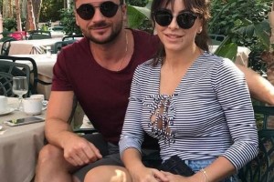 Ани Лорак улетела отдыхать в Сардинию вместе с Сергеем Лазаревым