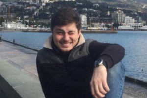 Потерявший невесту звезда КВН Сергей Оборин помогает больным раком
