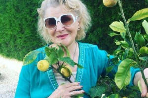 81-летняя Светлана Дружинина в купальнике поразила фигурой