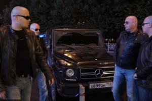 Двойники Нагиева устроили парад гелендвагенов в Москве