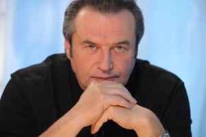 Алексей Учитель со слезами рассказал о дочерях, которых родила Юлия Пересильд