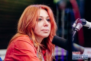 Алена Апина продемонстрировала в Сети свое опухшее лицо