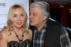 КОГО ВЯЧЕСЛАВ ДОБРЫНИН ЗАСТАВИЛ ПЕТЬ СВОИ ПЕСНИ?