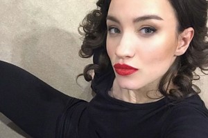 Виктория Дайнеко комплексует из-за коленей-пельмешек