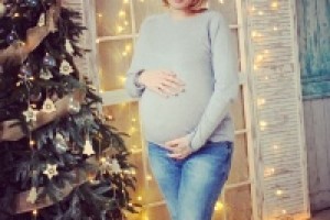 Бывшая участница группы "Стрелки" Аида Слезовская впервые стала мамой