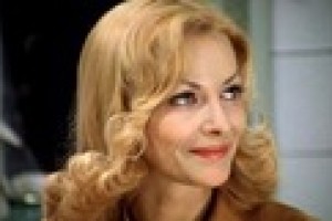 Звезда "Иронии судьбы" назвала идиотом одиозного российского политика