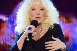 Алла Пугачева покажет новую песню в новогоднем огоньке