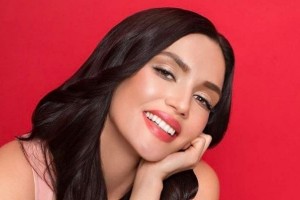 «Неплохо бы похудеть»: Ольга Серябкина показала фигуру в откровенном наряде