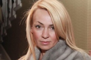 Яна Рудковская очаровала своим нарядом в День рождения