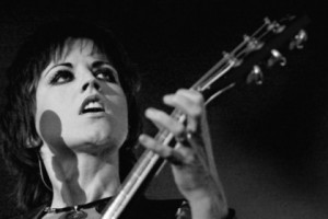 Смерть солистки The Cranberries назвали необъяснимой