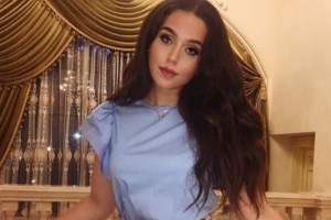 Пользователи интернета поражены красотой внучки певца Иосифа Кобзона
