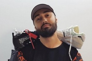 Премьера клипа: Мот — «Карты. Деньги. Две тарелки» (видео)