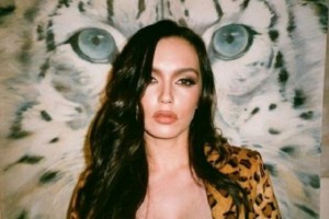 Солистка группы «Серебро» Ольга Серябкина рассказала фанатам историю, о нападении фаната