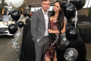 Антон Гусев привлекает клиентов Ибицей