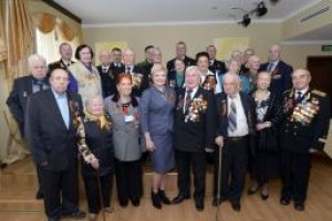 В преддверии Дня Победы губернатор Марина Ковтун встретилась с ветеранами Великой Отечественной войны