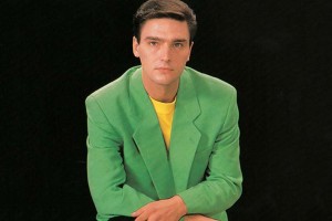 ЧТО СТАЛО С ПОПУЛЯРНЫМ ПЕВЦОМ 90-Х АНДРЕЕМ ДЕРЖАВИНЫМ?