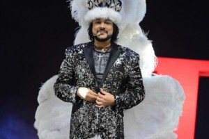 Поклонники Филиппа Киркорова высмеяли его за корону на концерте в Сургуте